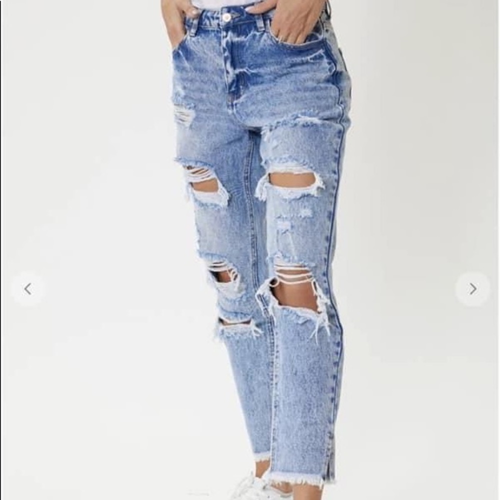 Kancan mom jeans size 27!